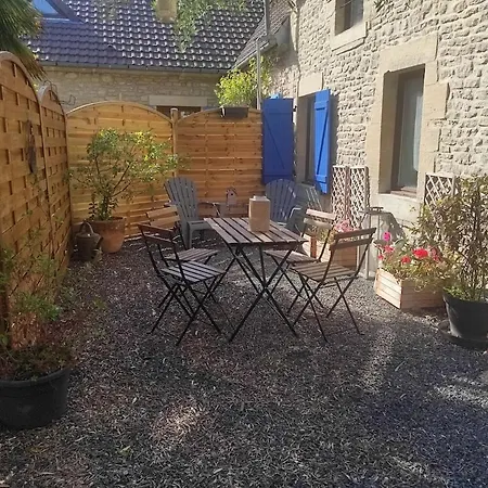 Les Volets Bleus, A La Campagne Vakantiehuis